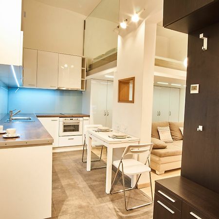 V27 Apartment | Hostaid Budapest Exterior photo